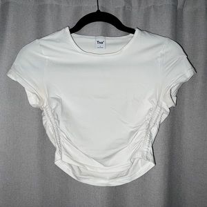Aritzia Tna White Crop Short Sleeve Tee w Ruched Detailing on the Side